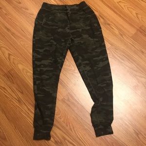 Alphalete camo joggers